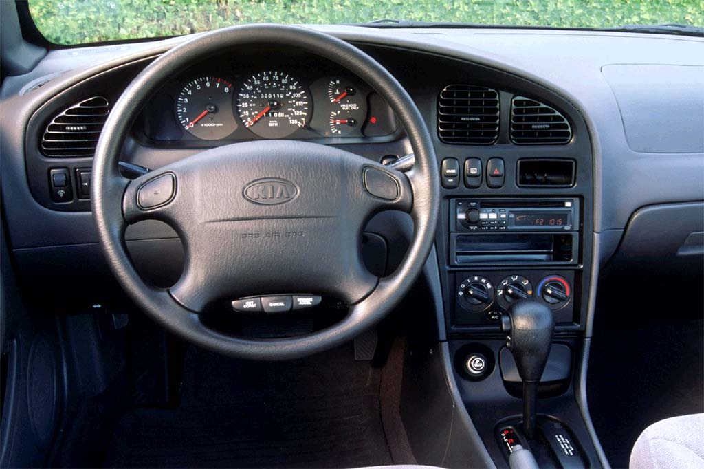 Kia Sephia I Restyling 1994 - 1998 Hatchback 5 door #6