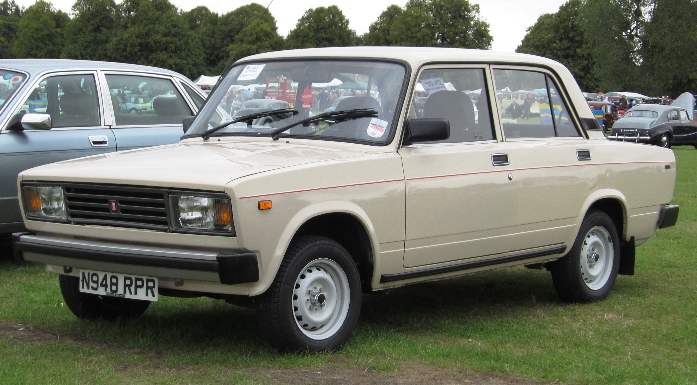 LADA 2105 1980 - 2011 Sedan #2