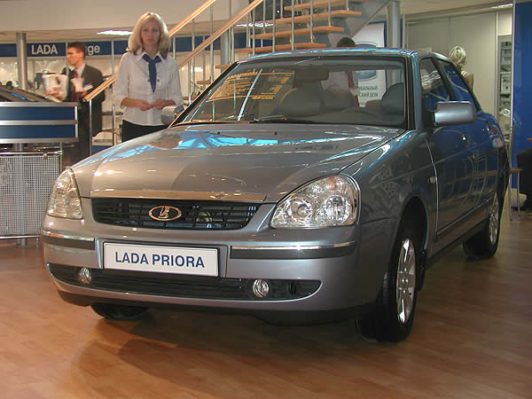 LADA Priora I Restyling 2013 - now Hatchback 5 door #8