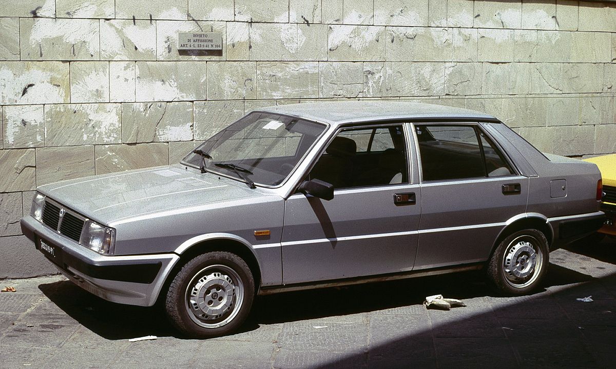 Lancia Prisma 1982 - 1989 Sedan #7