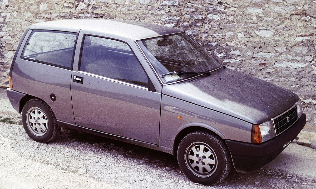 Lancia Y10 1985 - 1995 Hatchback 3 door #8