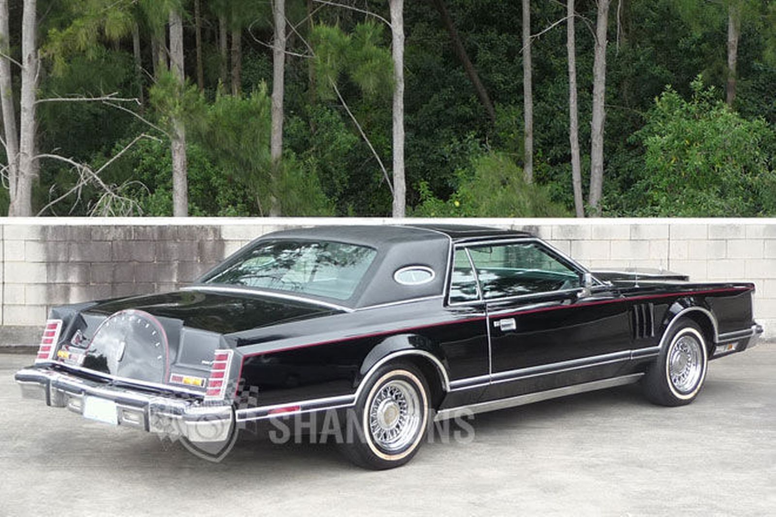 Lincoln Continental V 1970 - 1979 Coupe #2