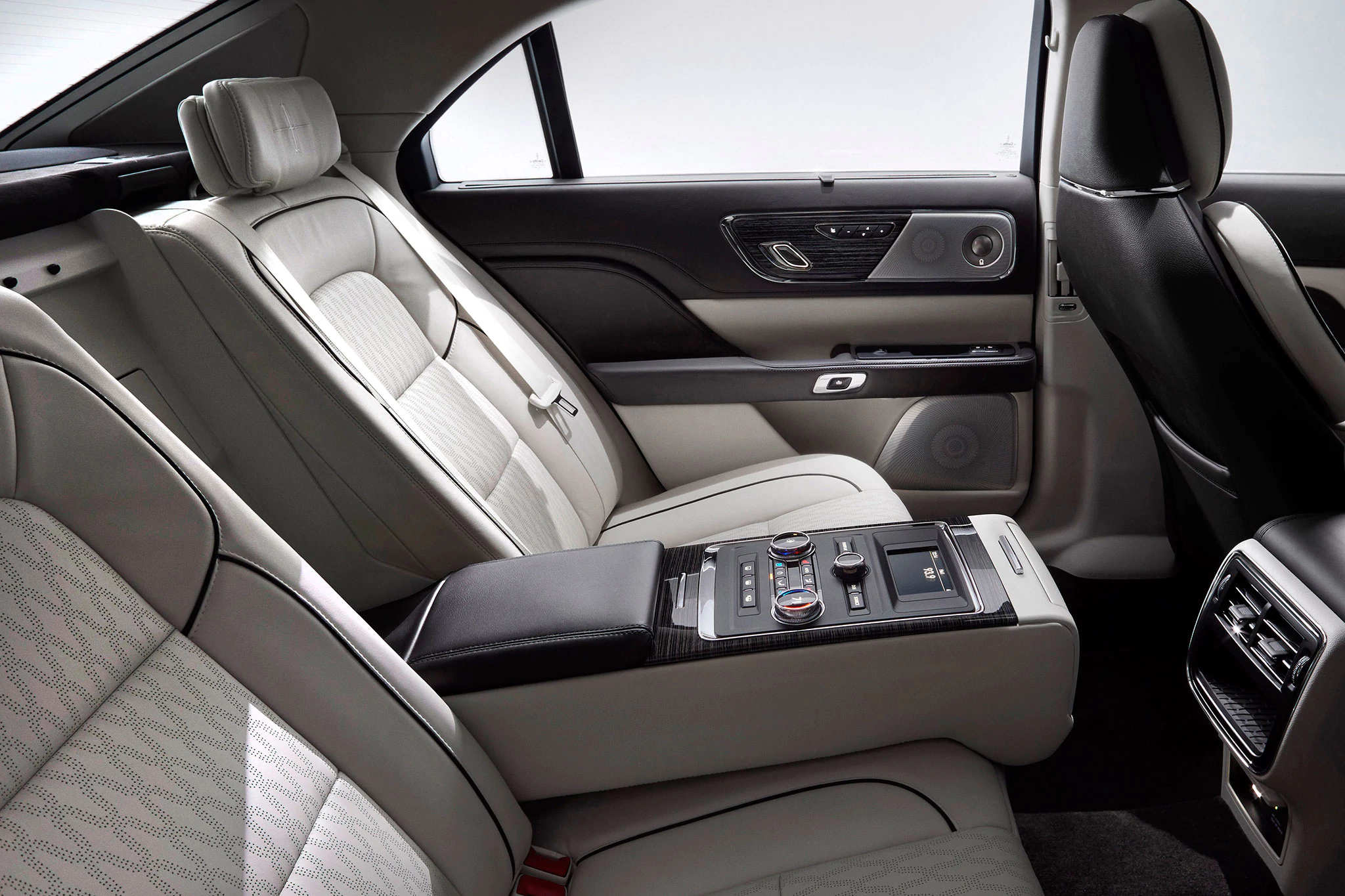 Lincoln Continental X 2016 - now Sedan #8