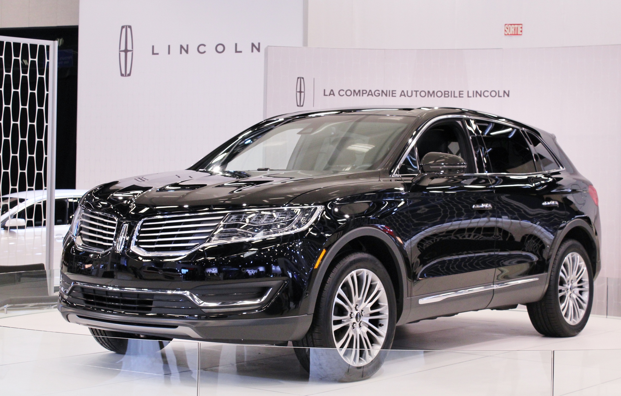 Lincoln MKX I Restyling 2010 - 2015 SUV 5 door #1