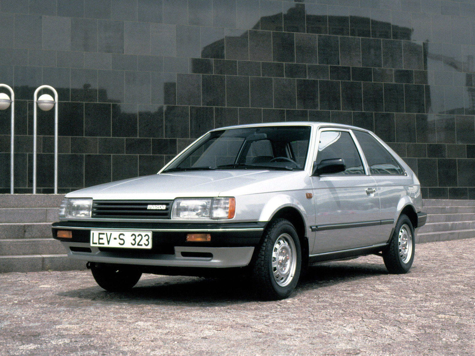 Mazda 323 III (BF) 1985 - 1989 Sedan #2