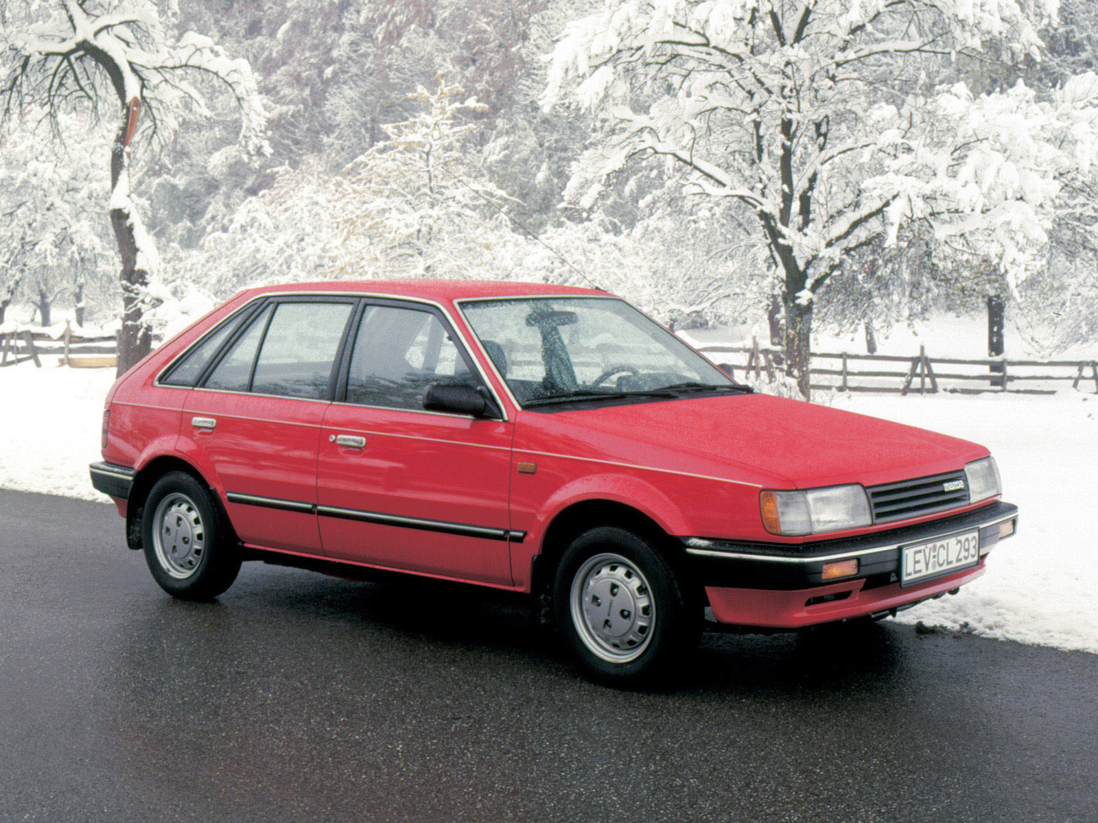 Mazda 323 III (BF) 1985 - 1989 Hatchback 5 door #3