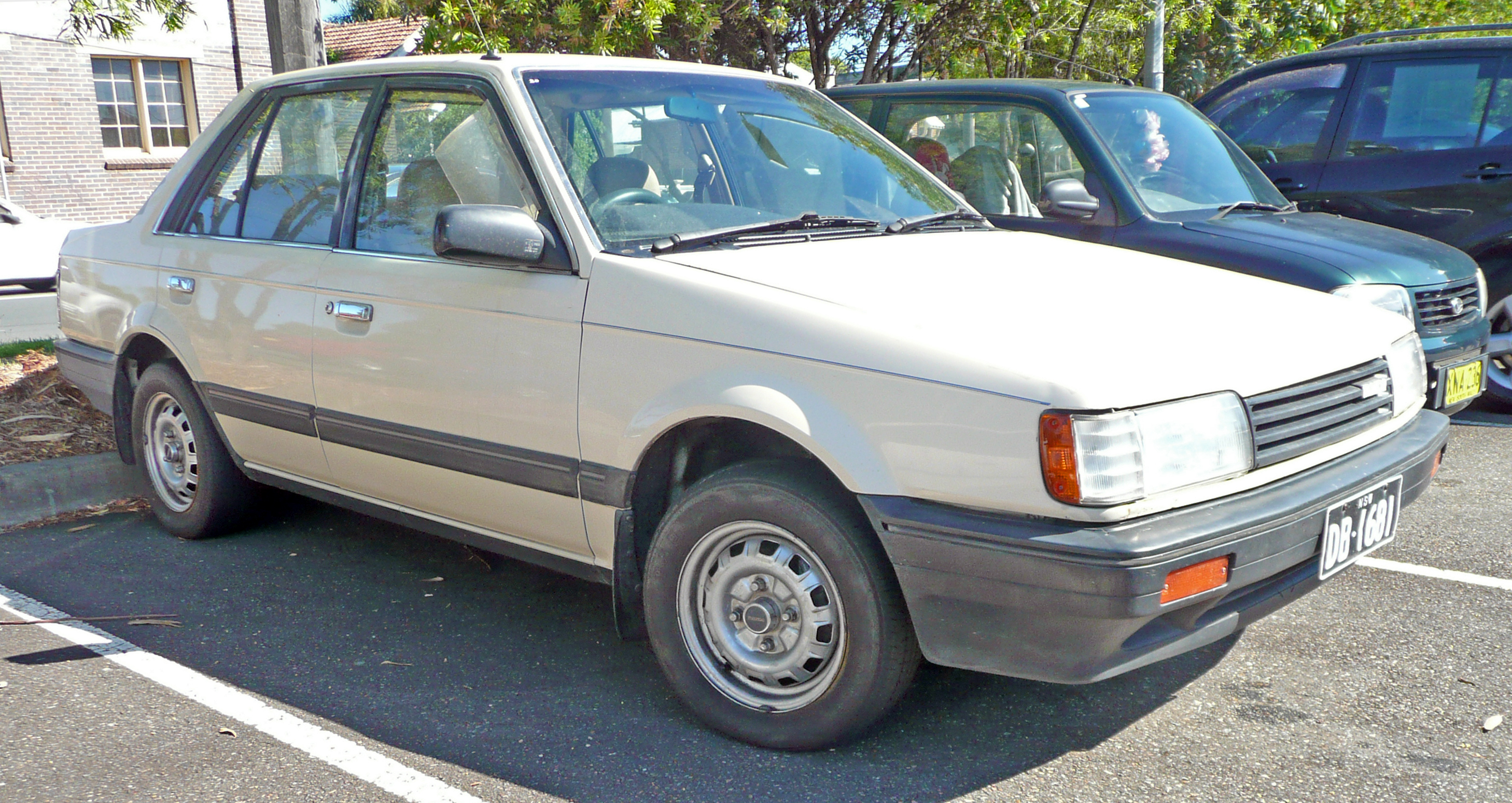 Mazda Familia V (BF) 1985 - 1989 Station wagon 5 door #4