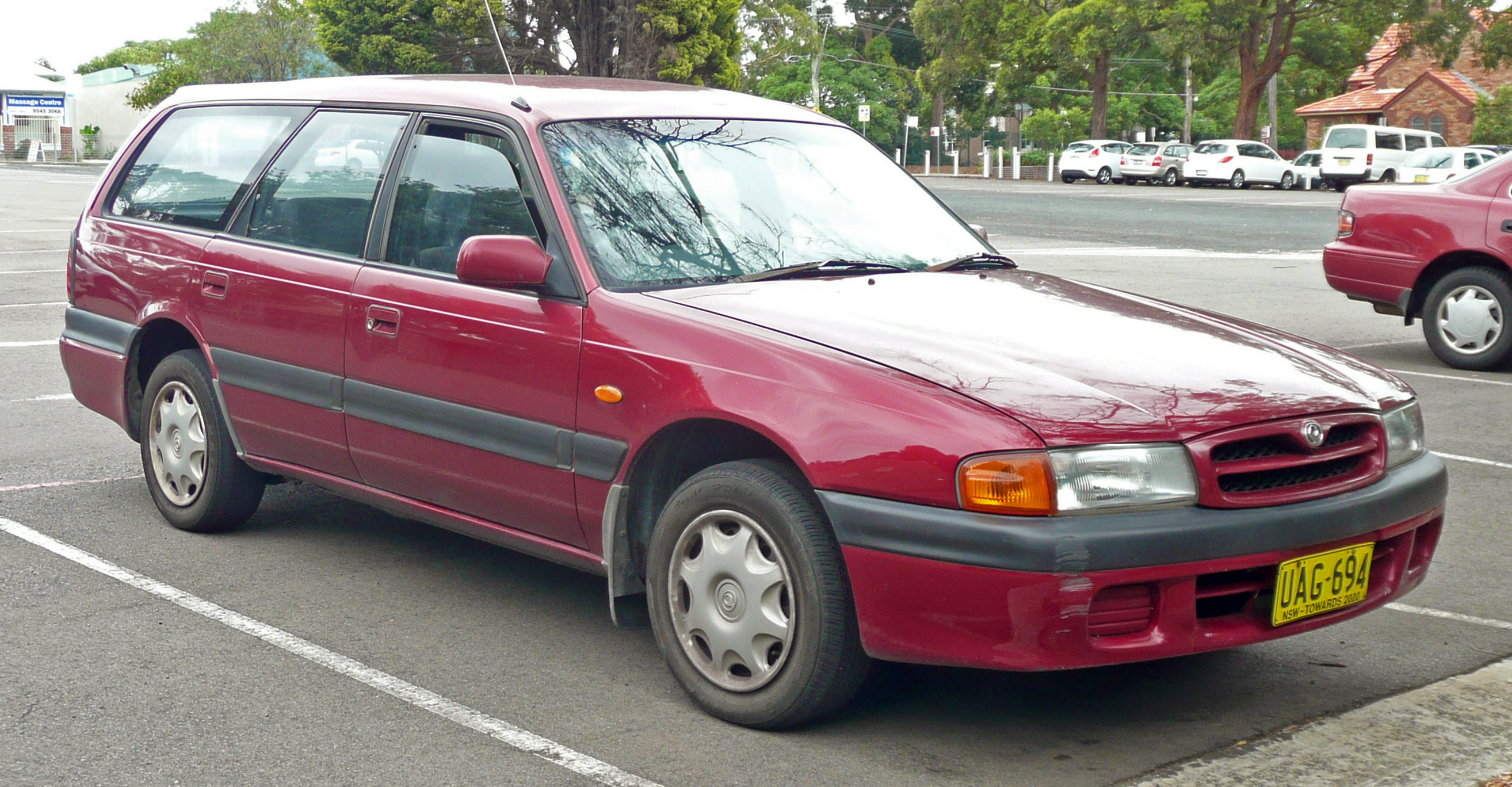 Mazda 626 IV (GE) 1992 - 1997 Station wagon 5 door #1