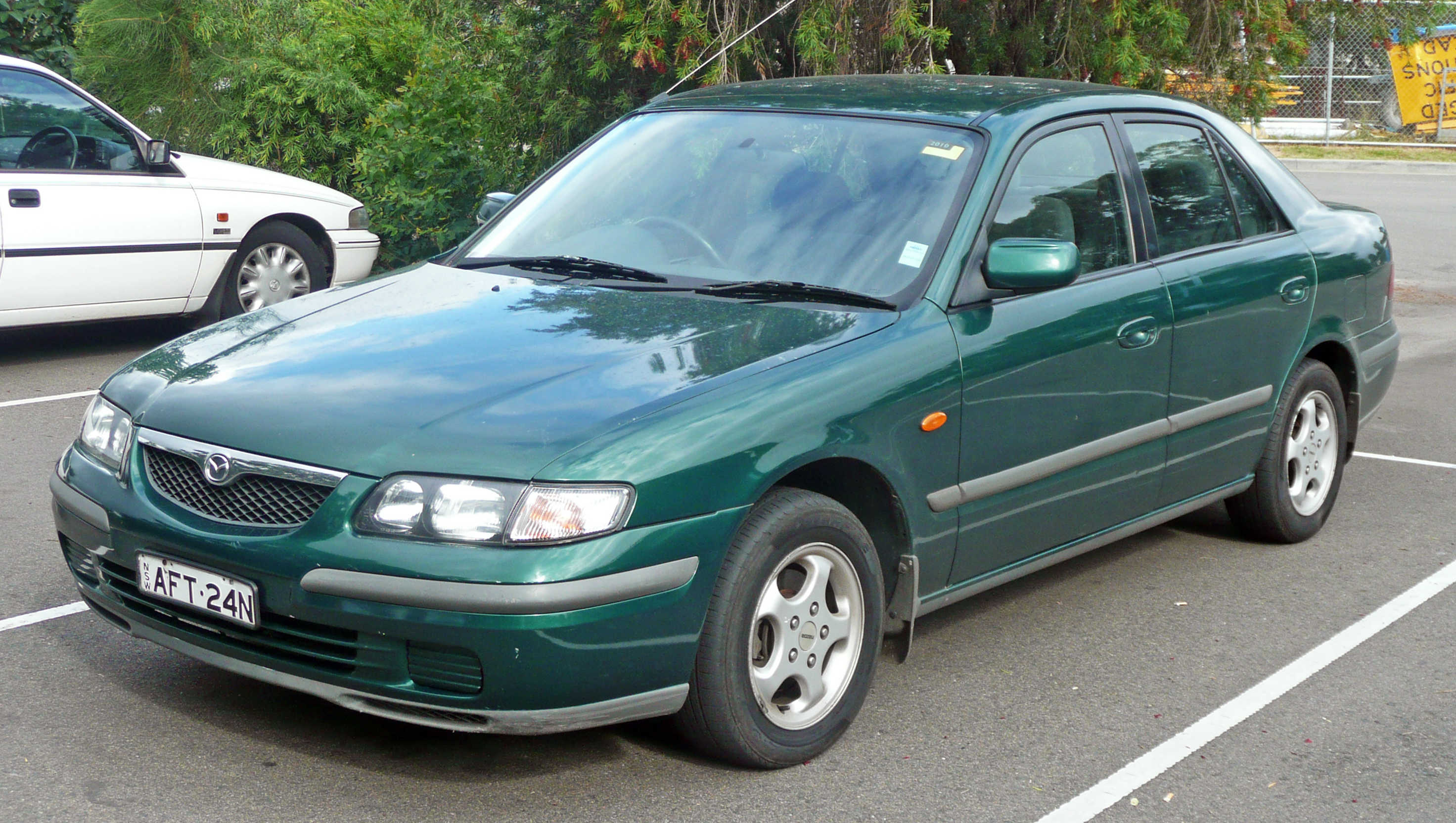 Mazda 626 V (GF) 1997 - 2002 Station wagon 5 door #2