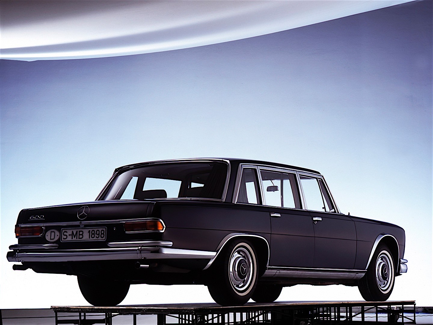 Mercedes-Benz W100 1964 - 1981 Sedan #4