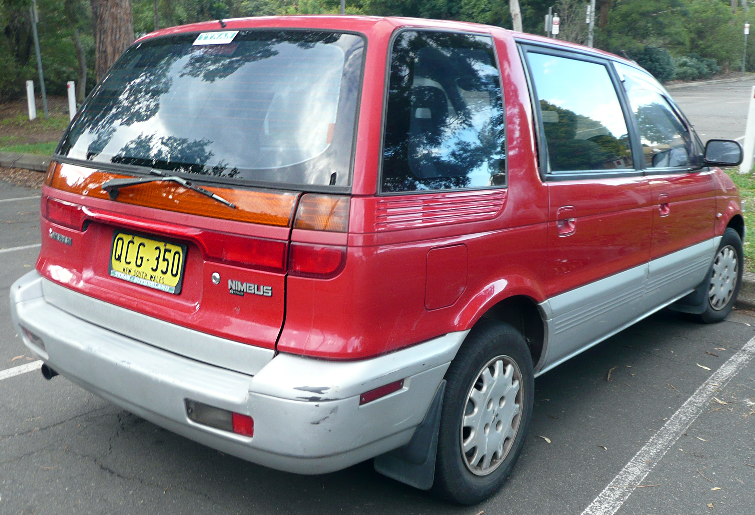 Mitsubishi Chariot III 1997 - 2003 Compact MPV #4