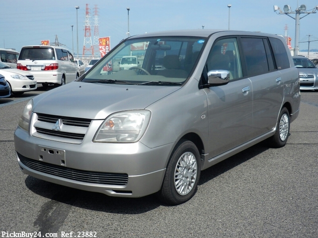 Mitsubishi Dion 2000 - 2006 Compact MPV #2