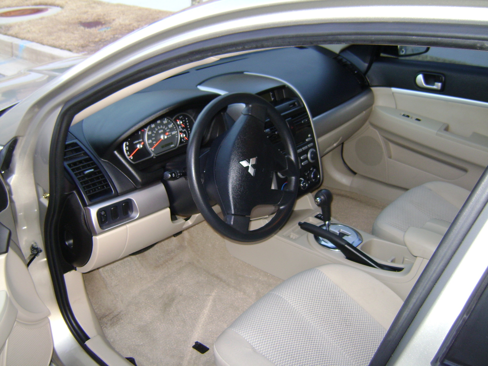Mitsubishi Galant VIII 1996 - 2006 Sedan #8