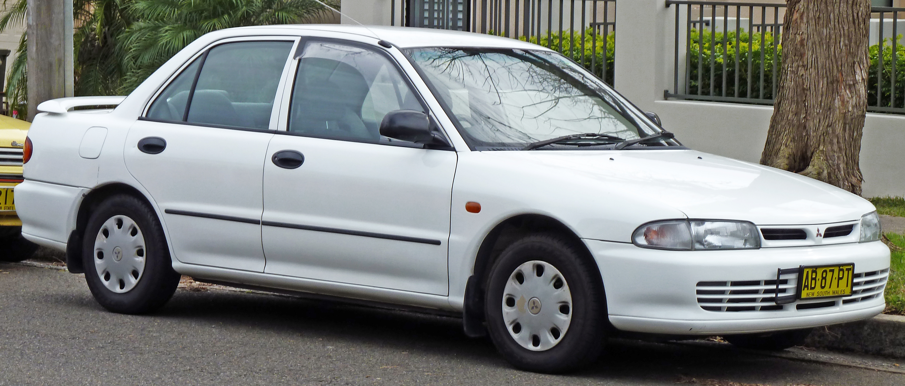 Mitsubishi Galant VII 1992 - 1996 Sedan #2