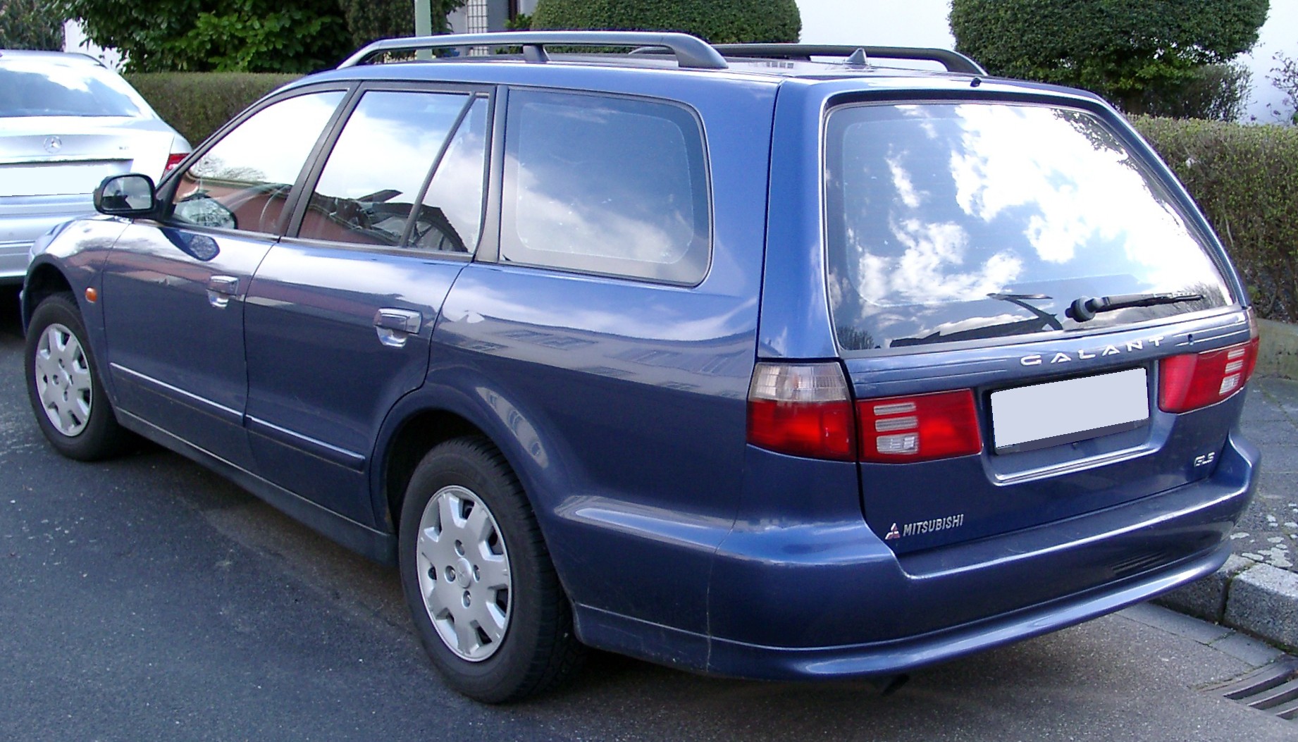 Mitsubishi Galant VIII 1996 - 2006 Station wagon 5 door #1