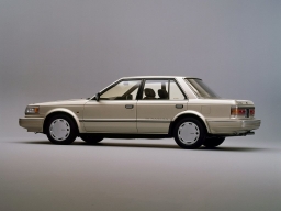 Nissan Bluebird VII (U11) 1983 - 1990 Sedan #1