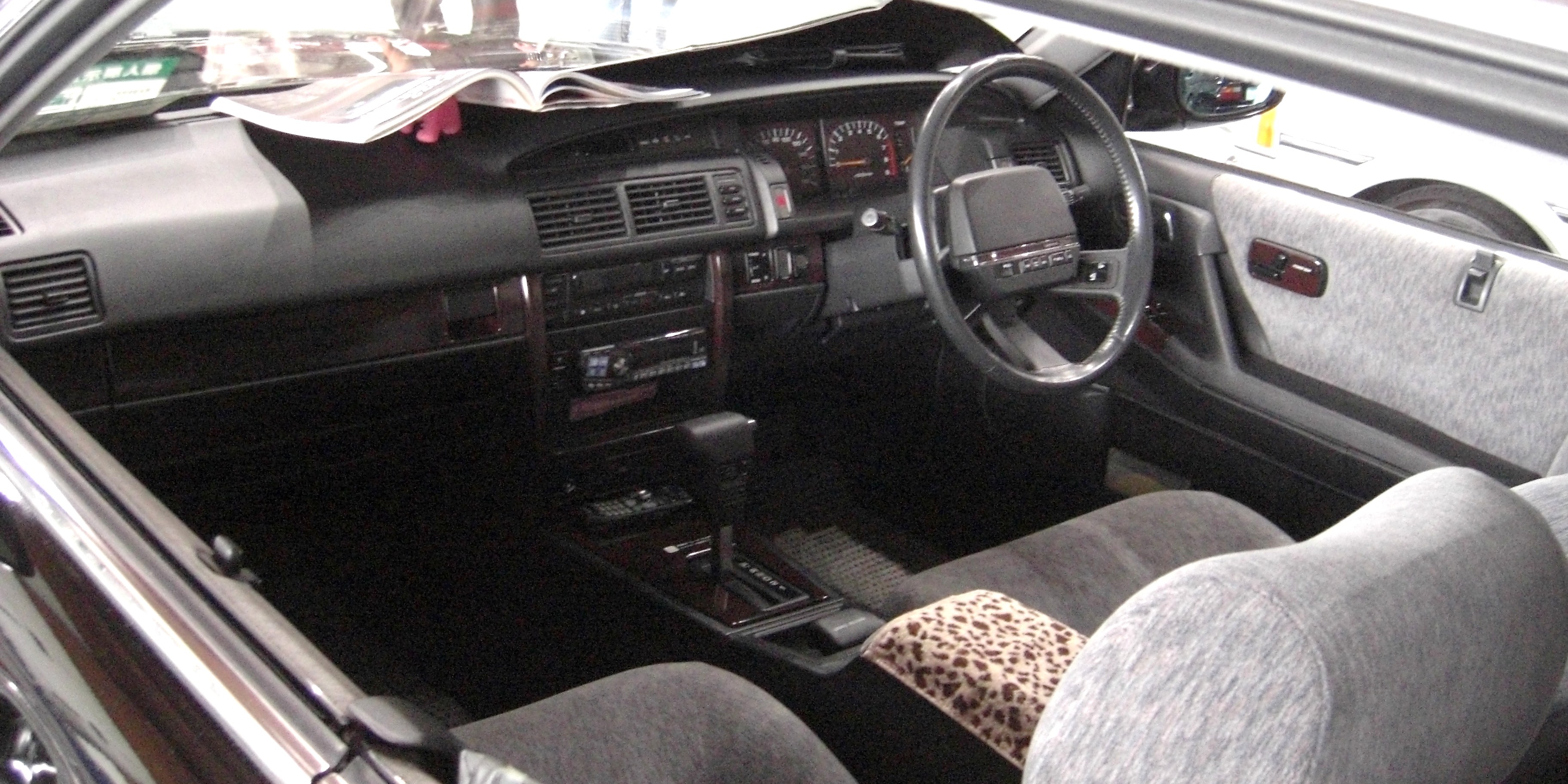 Nissan Cima I (Y31) 1988 - 1991 Sedan-Hardtop #5