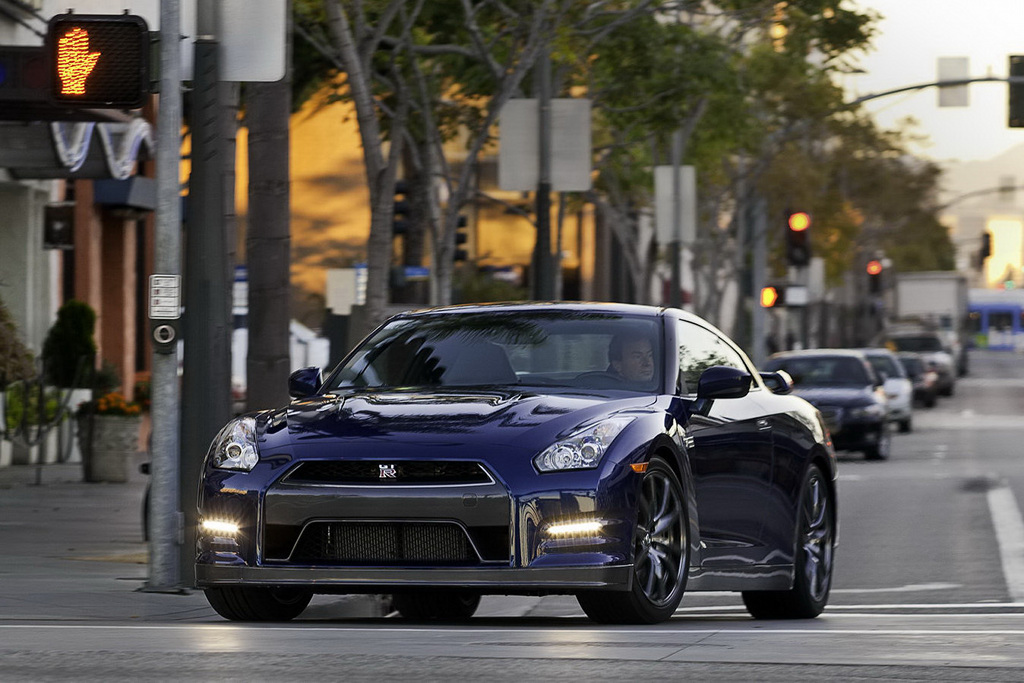 Nissan GT-R I Restyling 1 2010 - 2013 Coupe #8