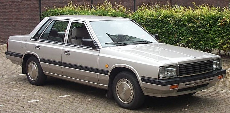 Nissan Laurel V (C32) 1984 - 1989 Sedan #4