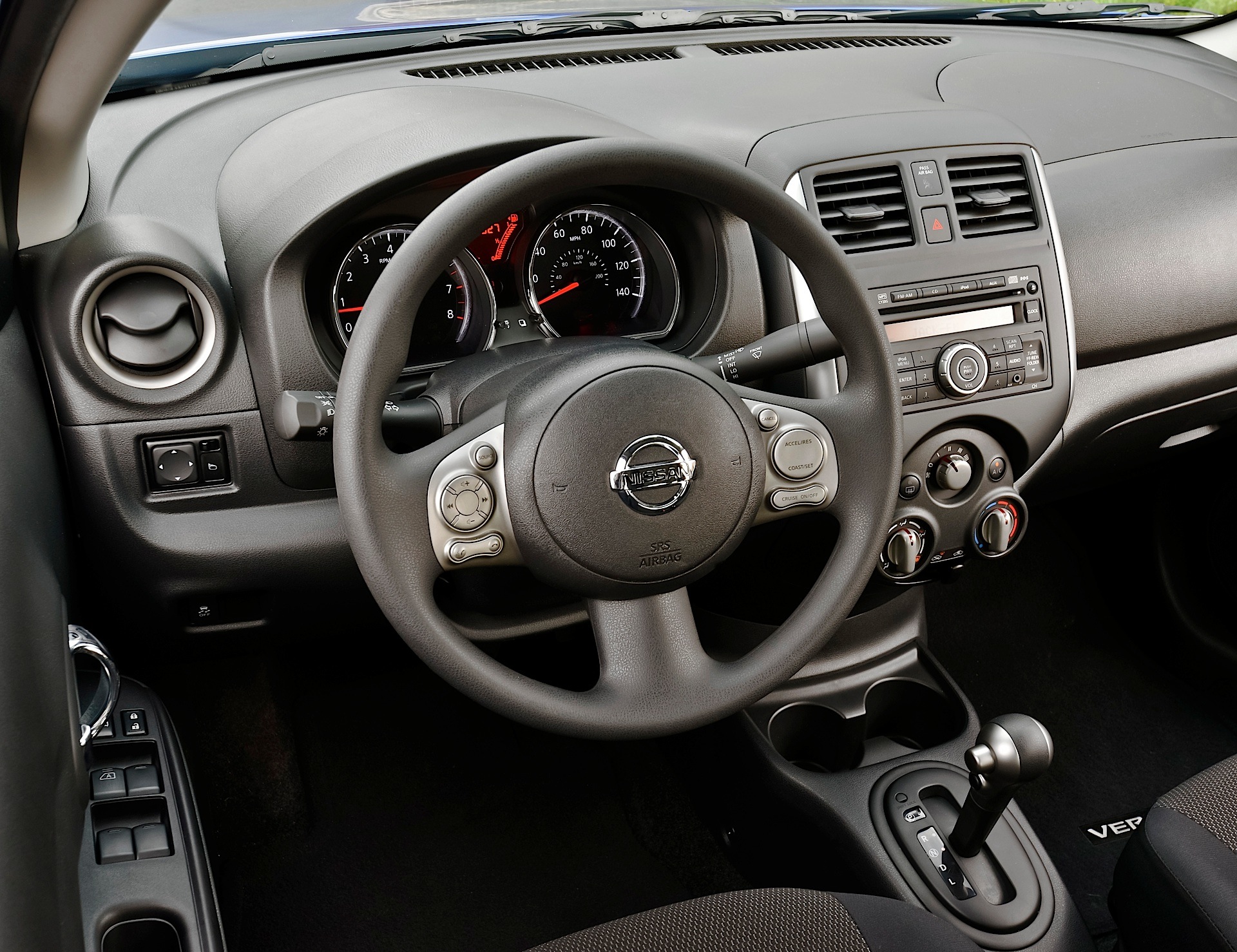 Nissan Tiida I Restyling 2010 - 2014 Sedan #3