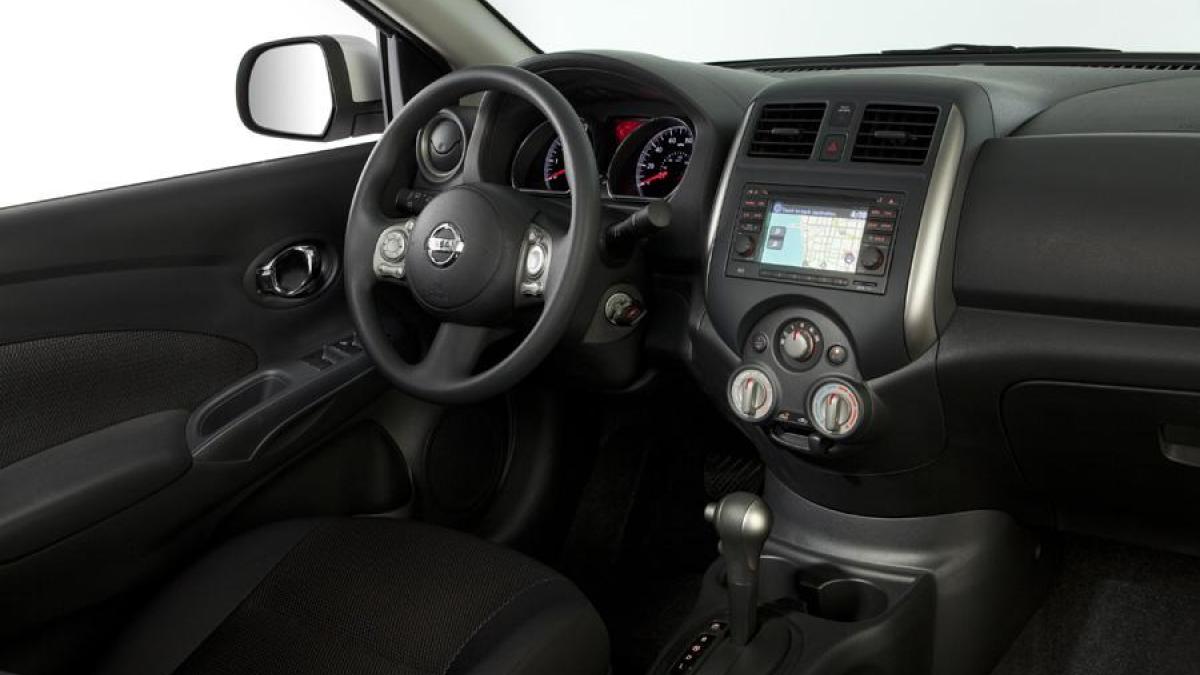 Nissan Versa II 2012 - 2014 Sedan #8