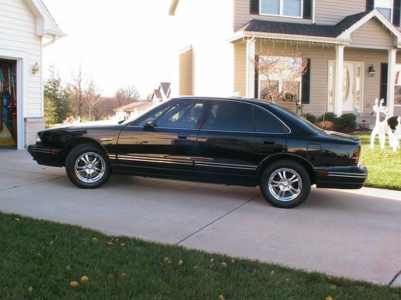 Oldsmobile Eighty-Eight X 1995 - now Sedan #1