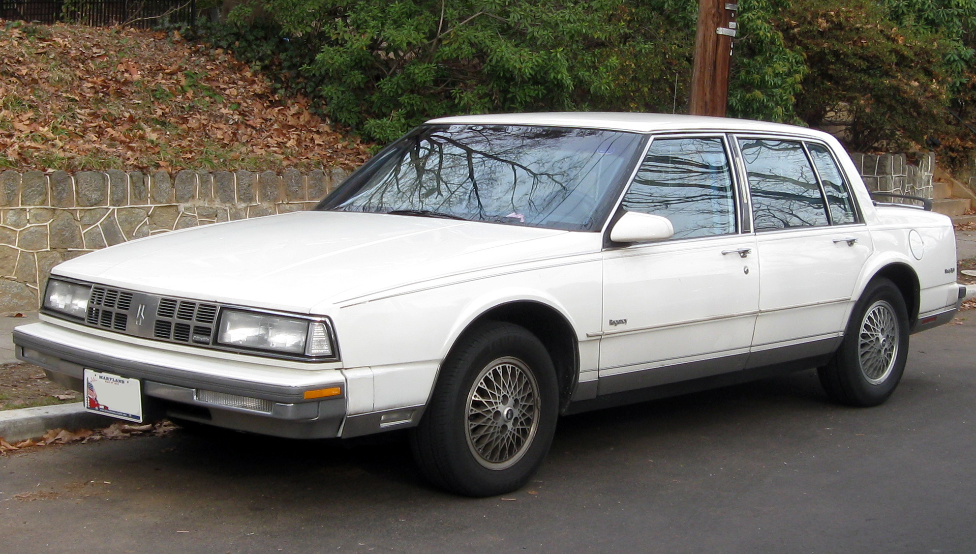 Oldsmobile Ninety-Eight X 1985 - 1990 Coupe #1