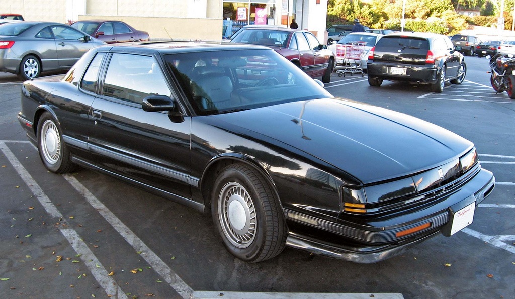 Oldsmobile Toronado IV 1985 - 1992 Coupe #6