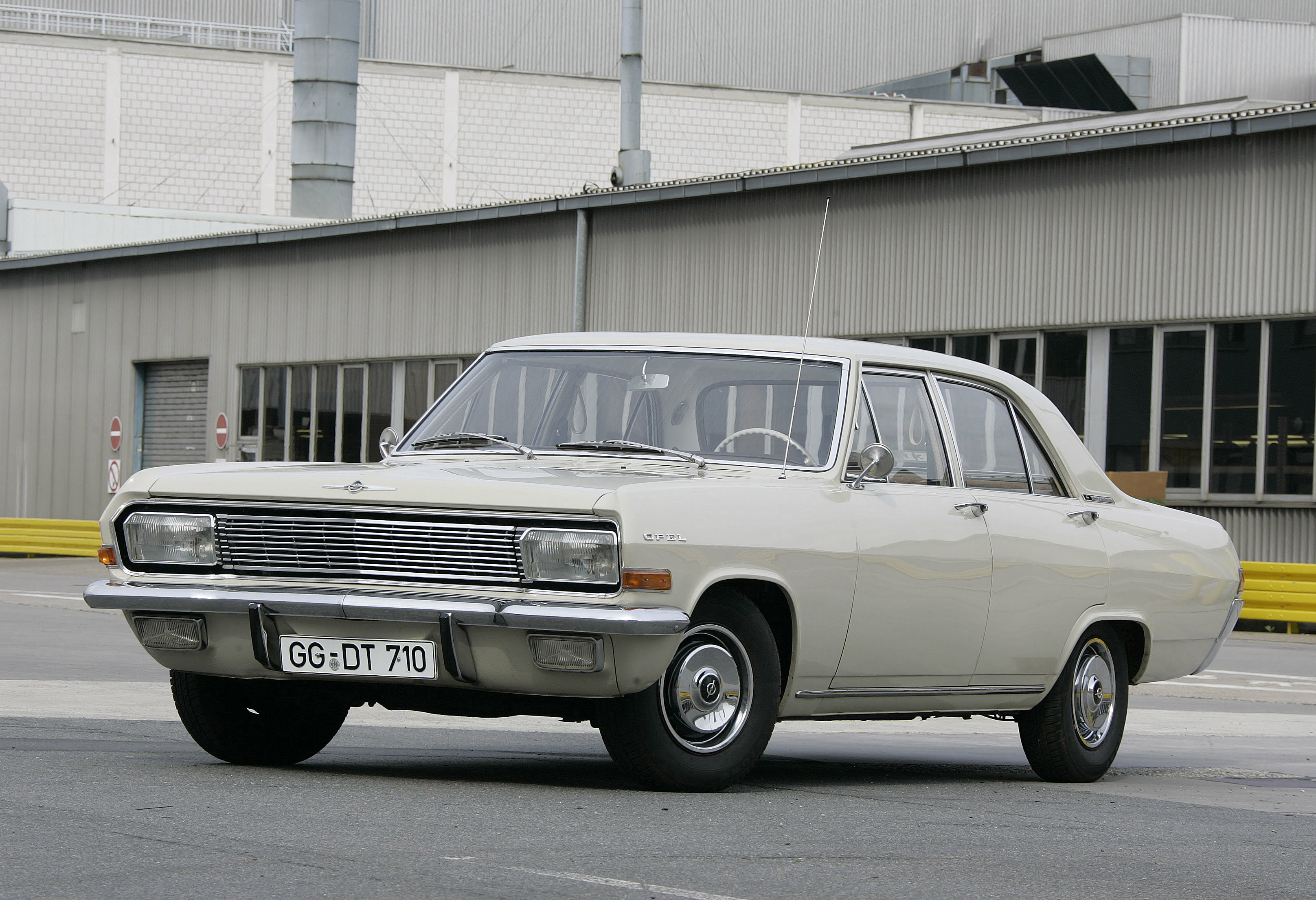 Opel Kapitan B 1969 - 1970 Sedan #6