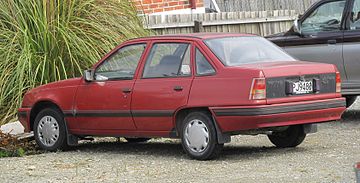 Pontiac LeMans VI 1988 - 1991 Sedan #3