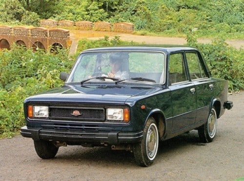 Premier 118NE 1985 - 2001 Sedan #1