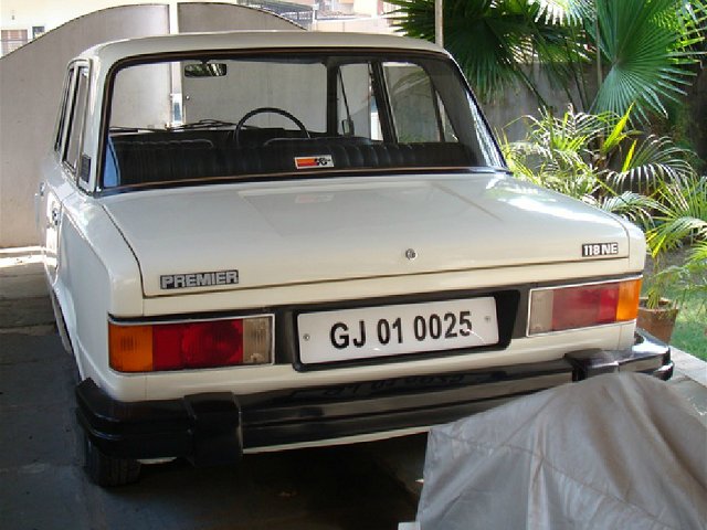 Premier 118NE 1985 - 2001 Sedan #5