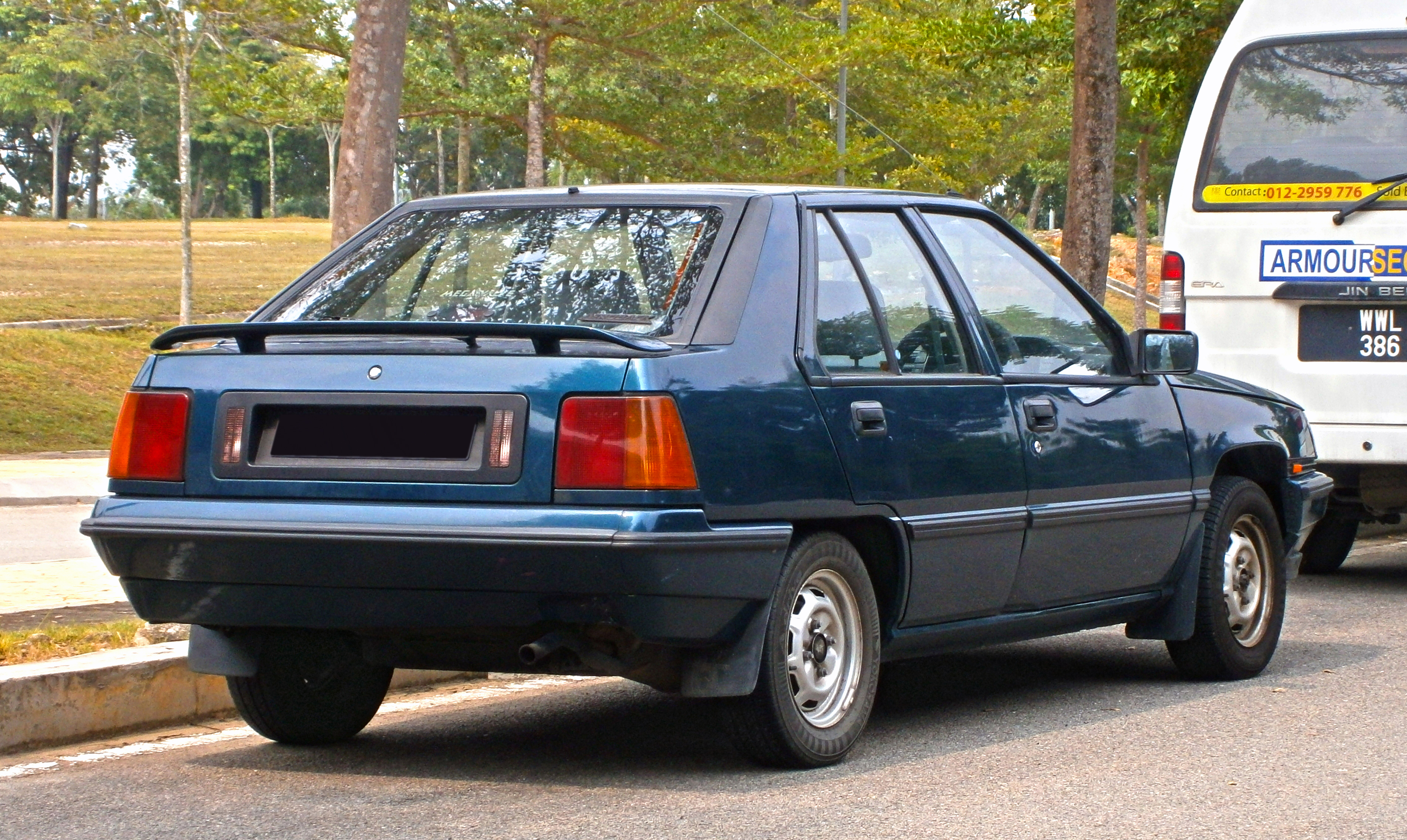 Proton Saga I 1985 - 2008 Hatchback 5 door #4