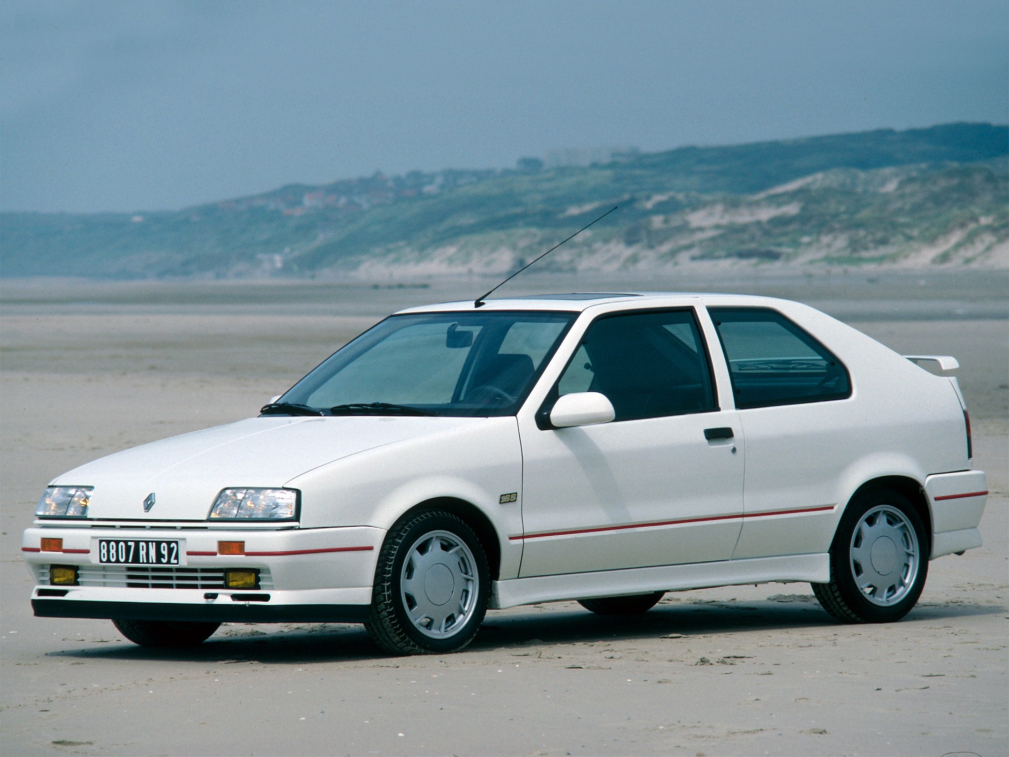 Renault 19 I 1988 - 1992 Hatchback 3 door #4