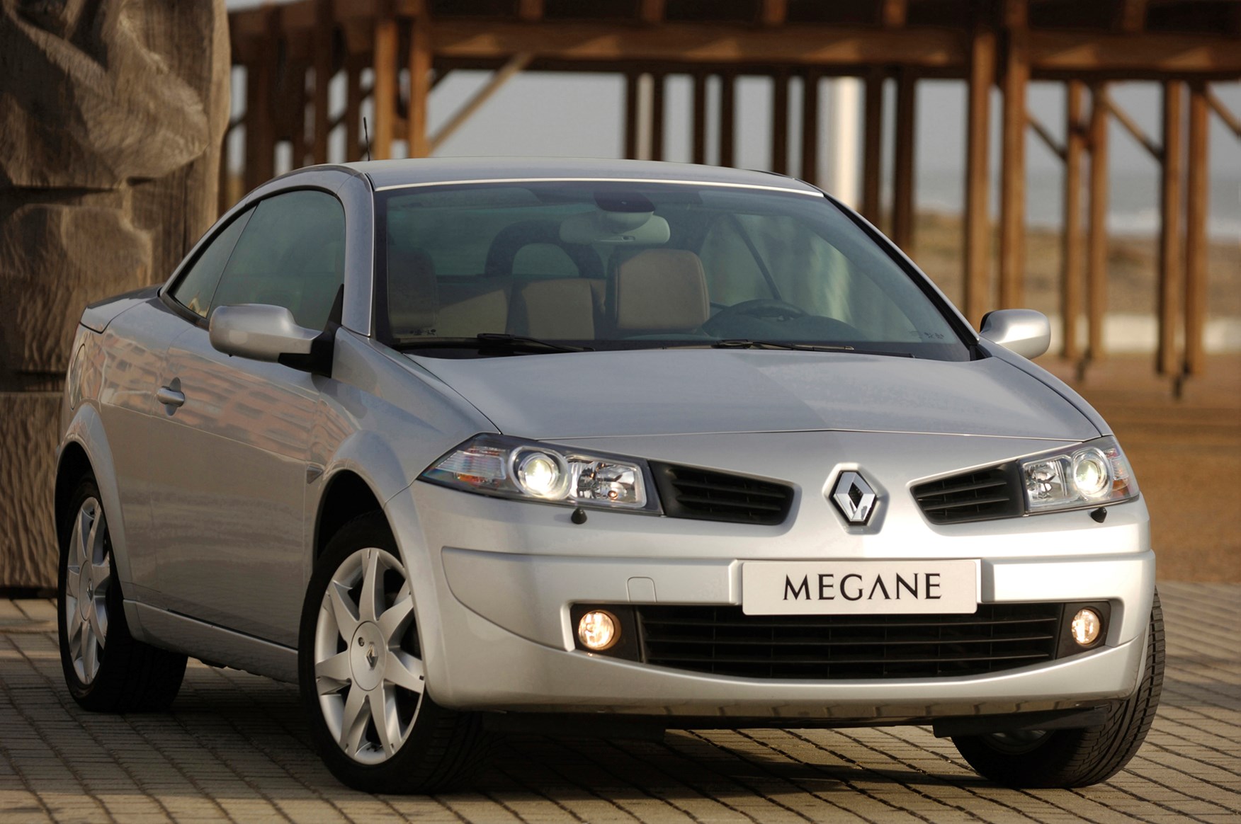 Renault Megane II Restyling 2006 - 2009 Hatchback 5 door :: OUTSTANDING CARS