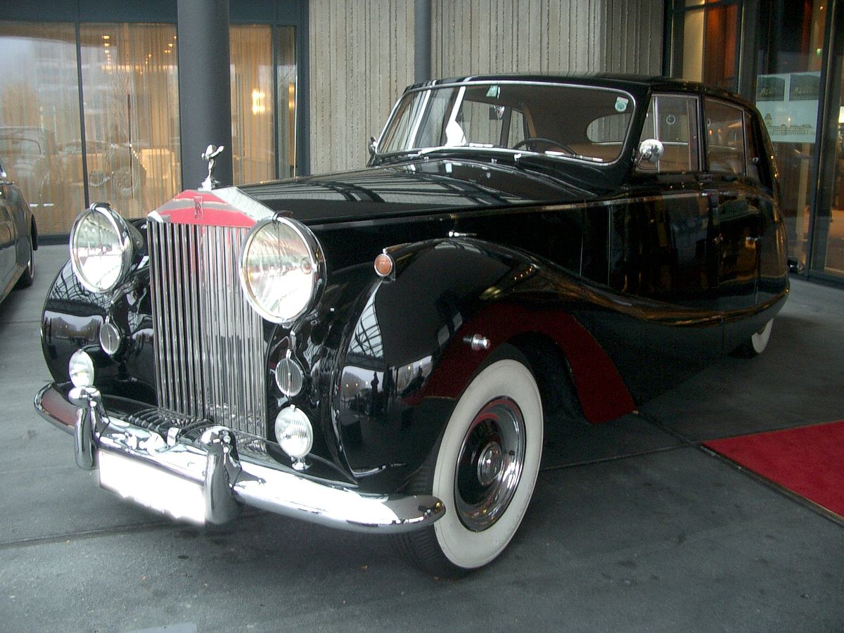 Rolls-Royce Silver Wraith 1946 - 1959 Sedan #8