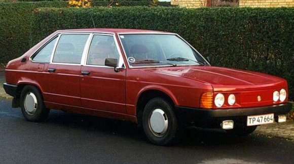 Tatra T613 1973 - 1996 Sedan #4