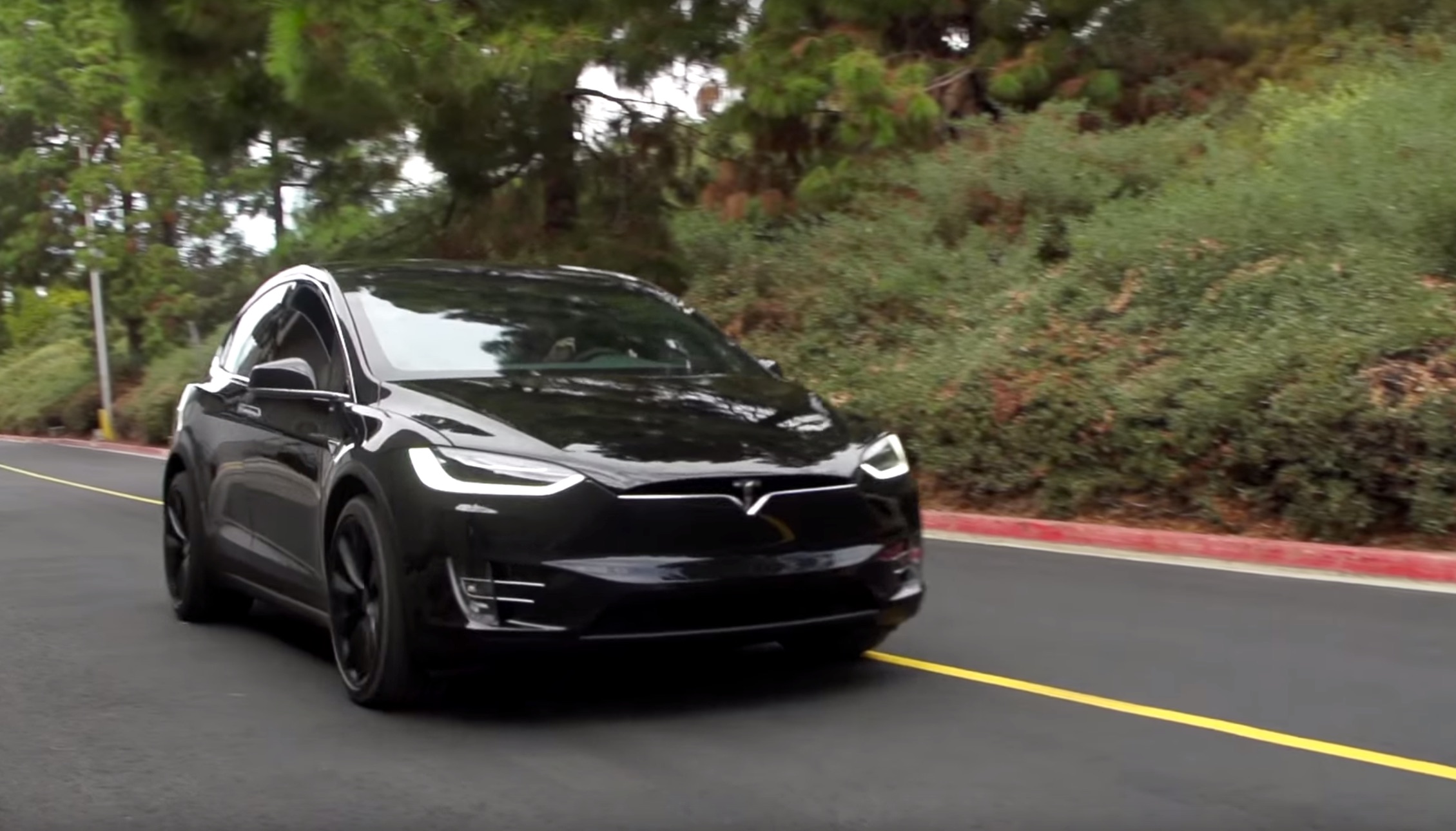 Tesla Model X 2015 - now SUV 5 door #1