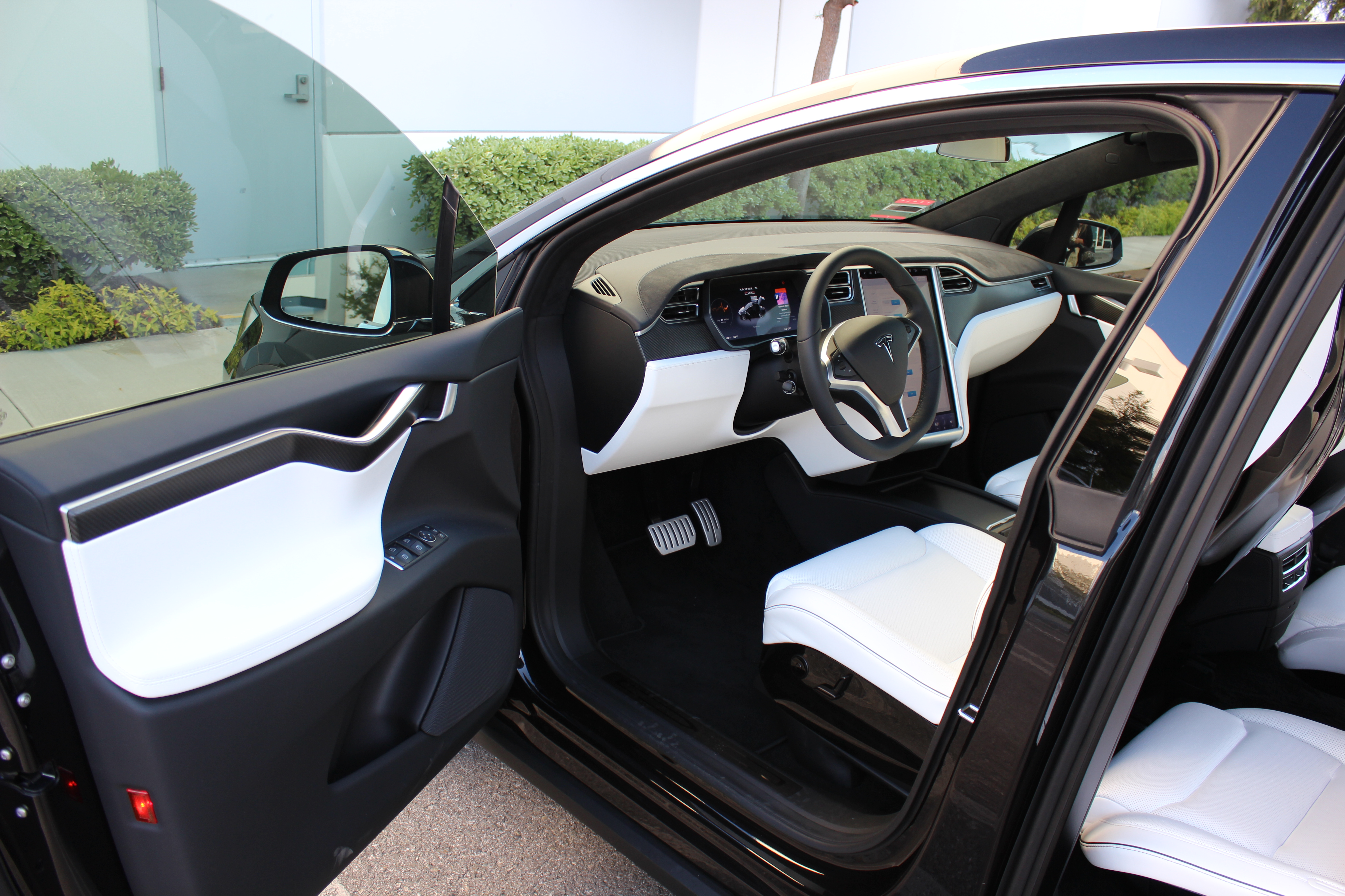 Tesla Model X 2015 - now SUV 5 door #5