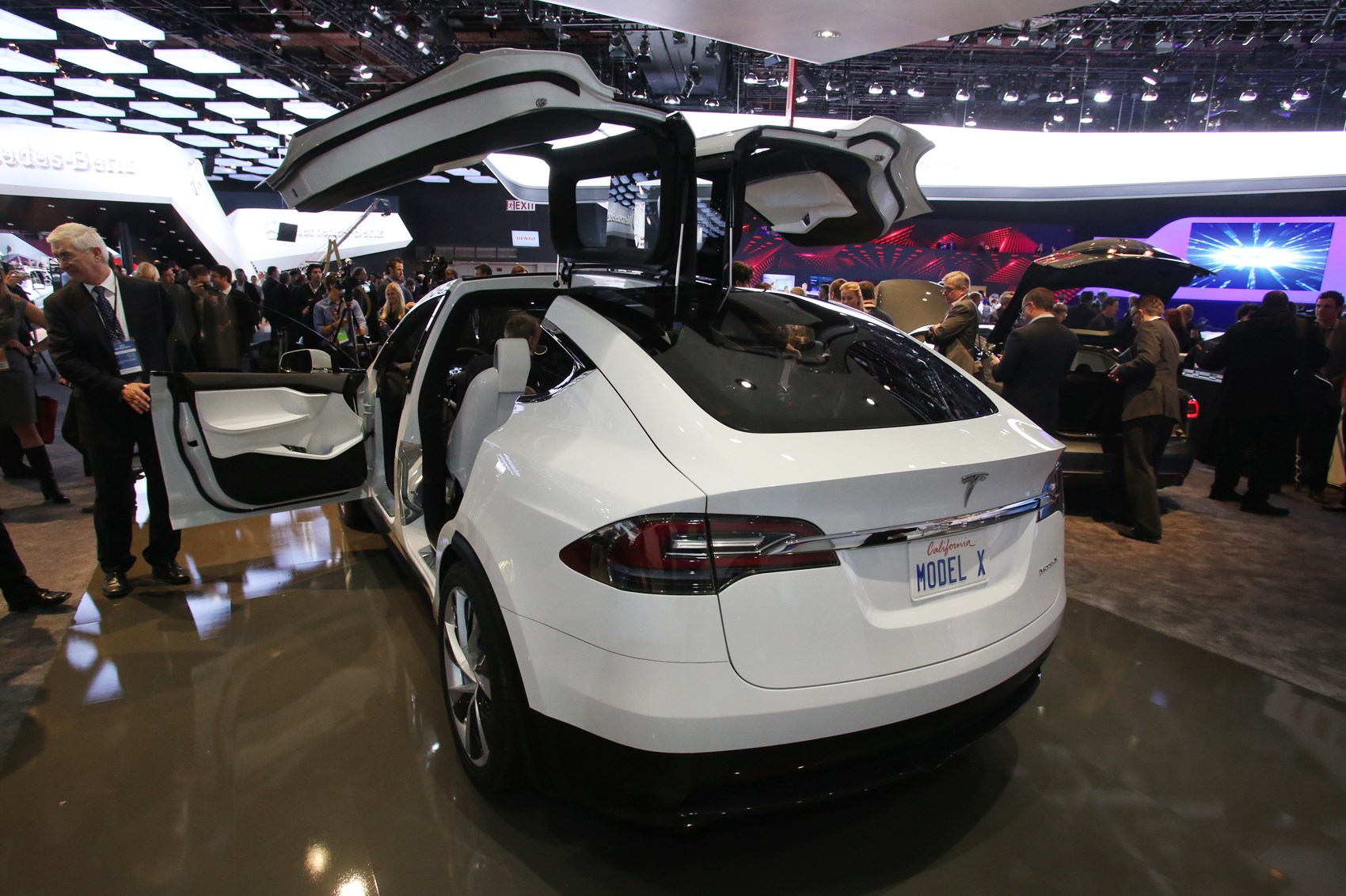 Tesla Model X 2015 - now SUV 5 door #6