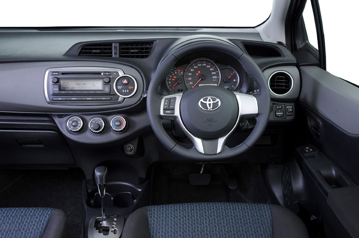 Toyota Aygo I Restyling 2009 - 2012 Hatchback 3 door #6