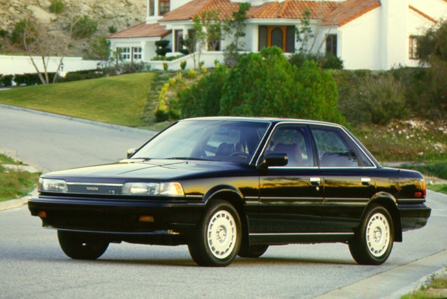 Toyota Camry II (V20) 1986 - 1991 Sedan #6