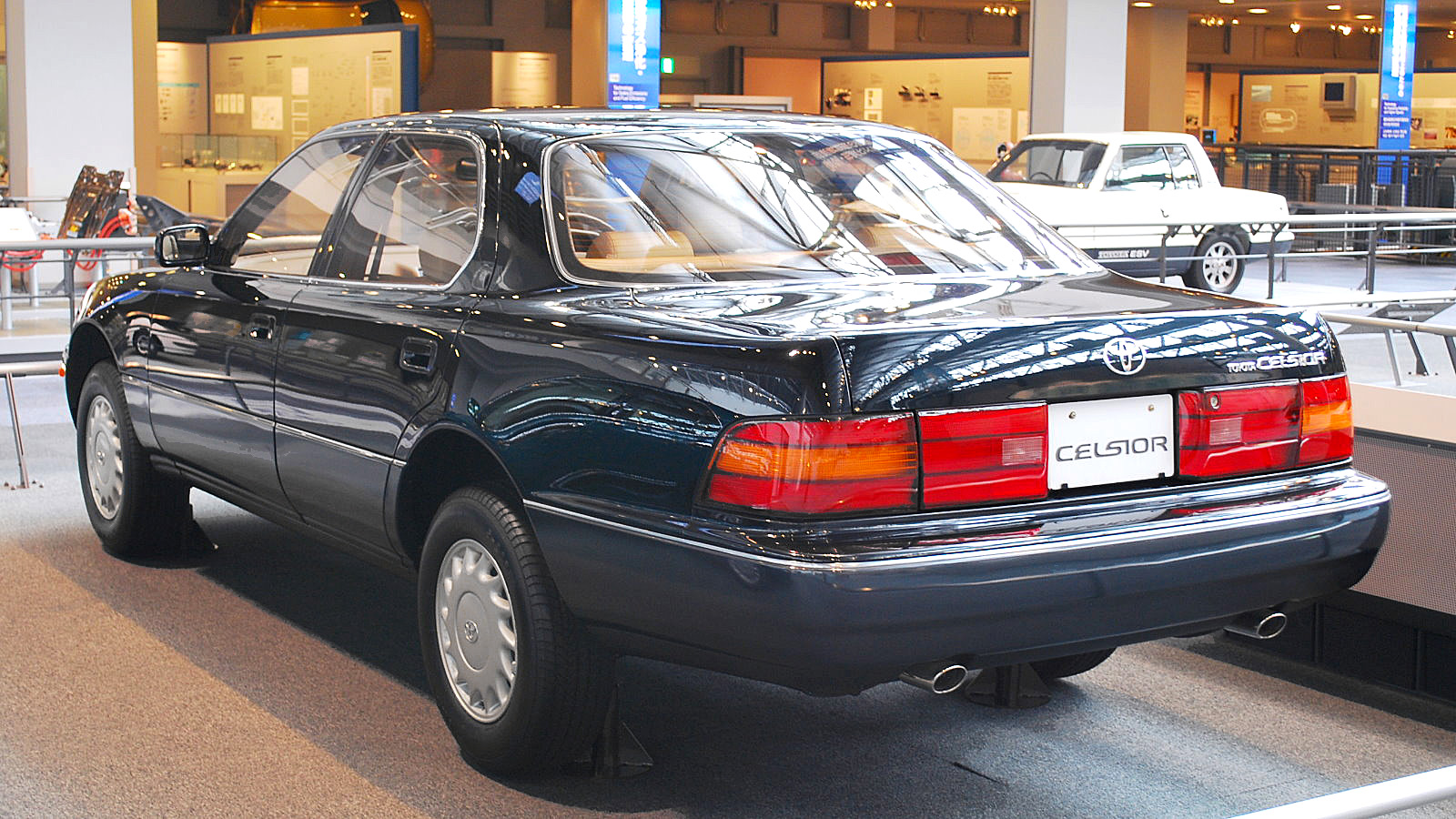 Toyota Celsior II (F20) 1994 - 1997 Sedan #3