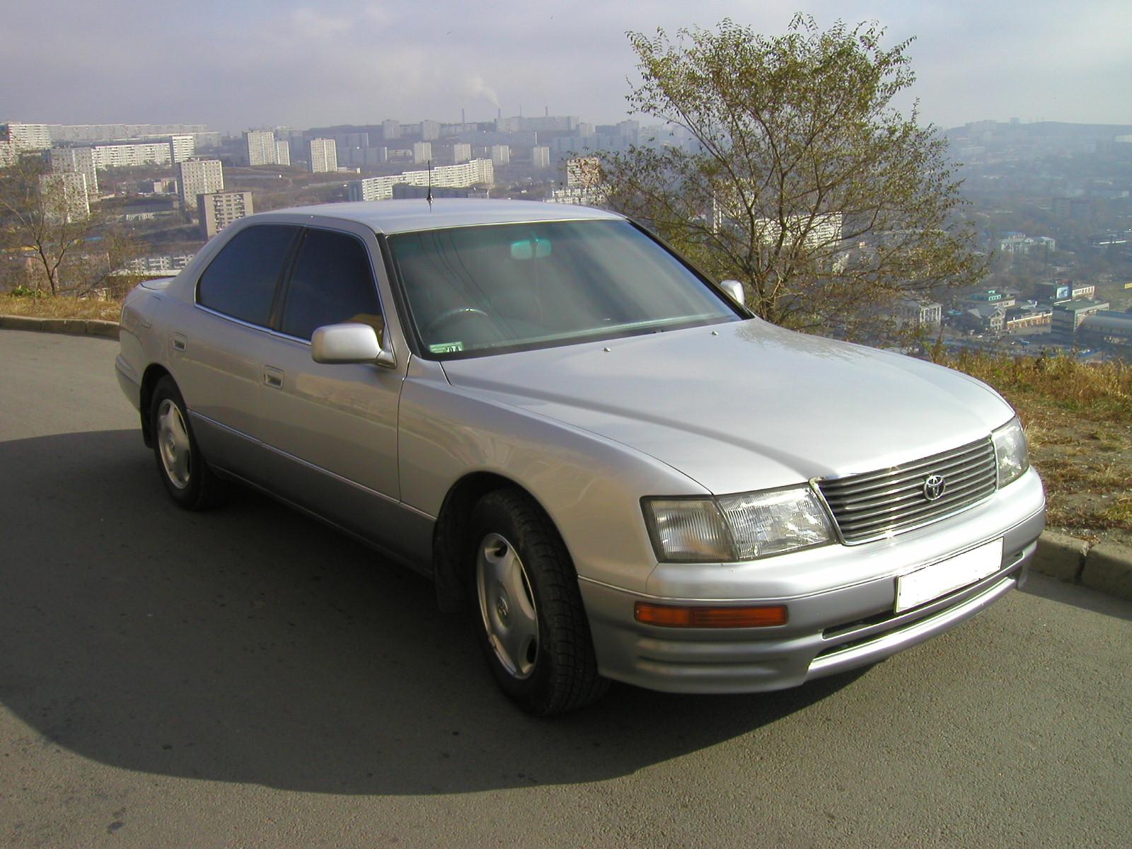 Toyota Celsior II (F20) 1994 - 1997 Sedan #7