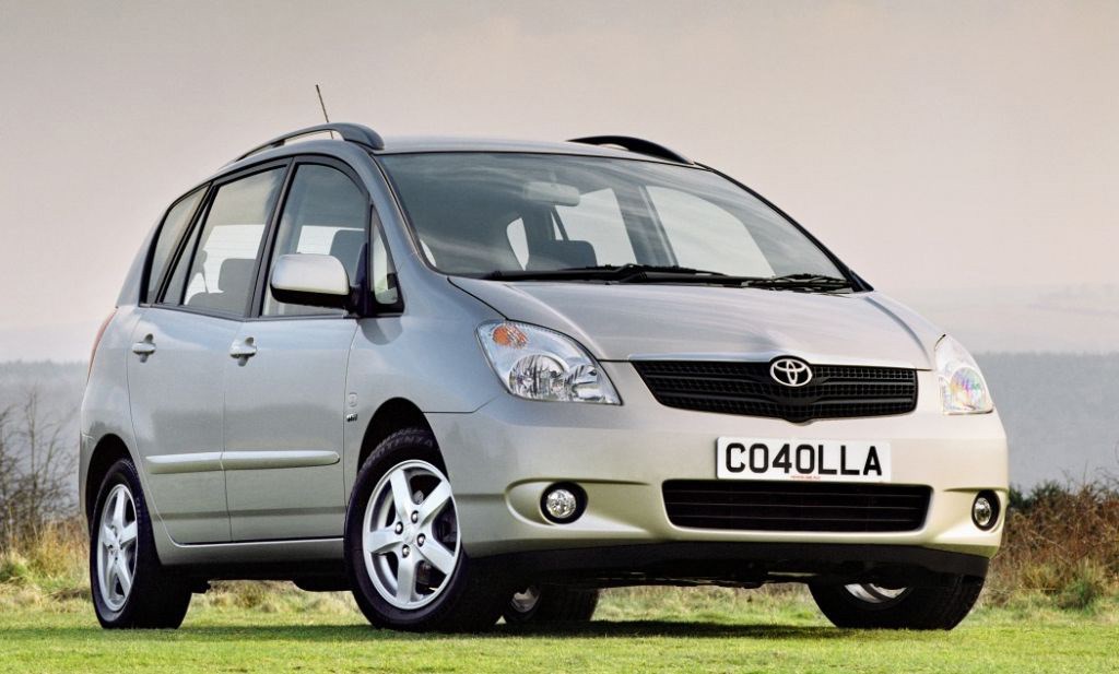 Toyota Corolla Verso I 2001 - 2004 Compact MPV #1