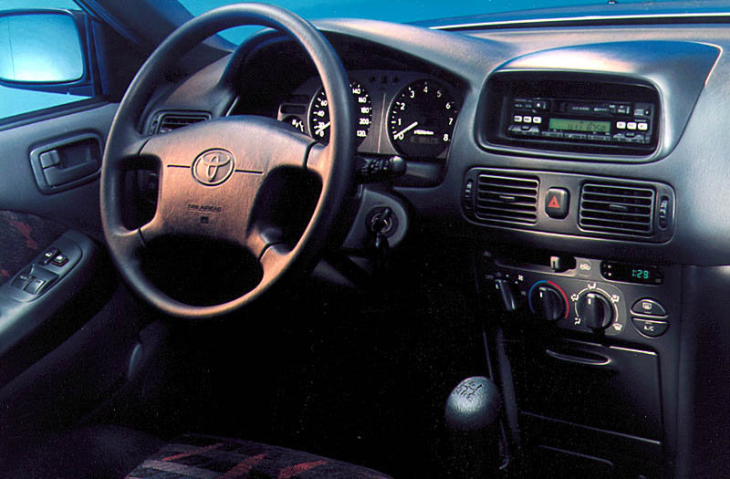 Toyota Corolla VIII (E110) 1997 - 2000 Coupe #8