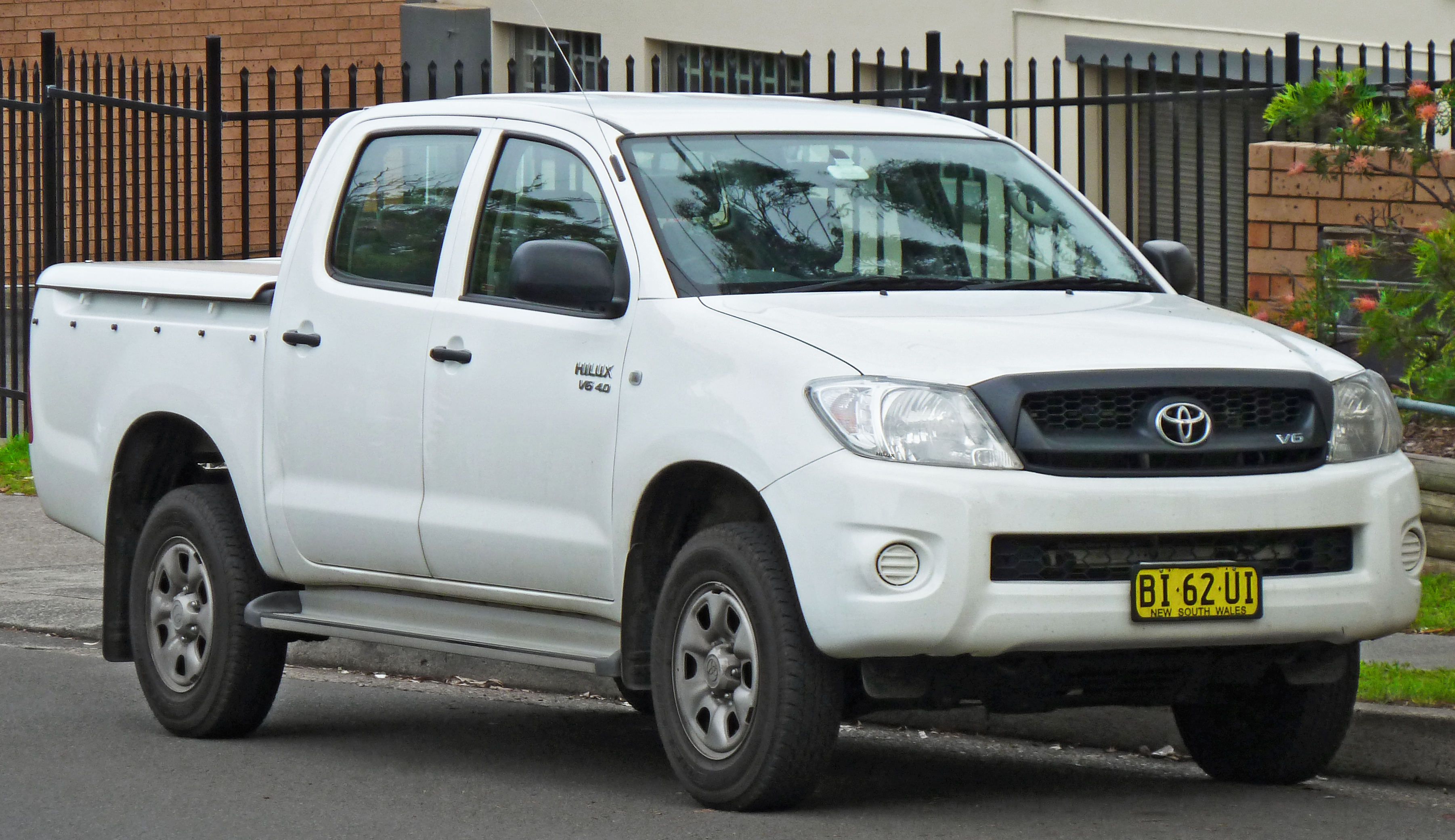 Toyota Hilux VII 2004 - 2011 Pickup #2