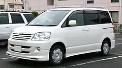 Toyota Noah I (R60) 2001 - 2007 Minivan #4