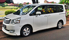 Toyota Noah II (R70) 2007 - 2013 Compact MPV #4