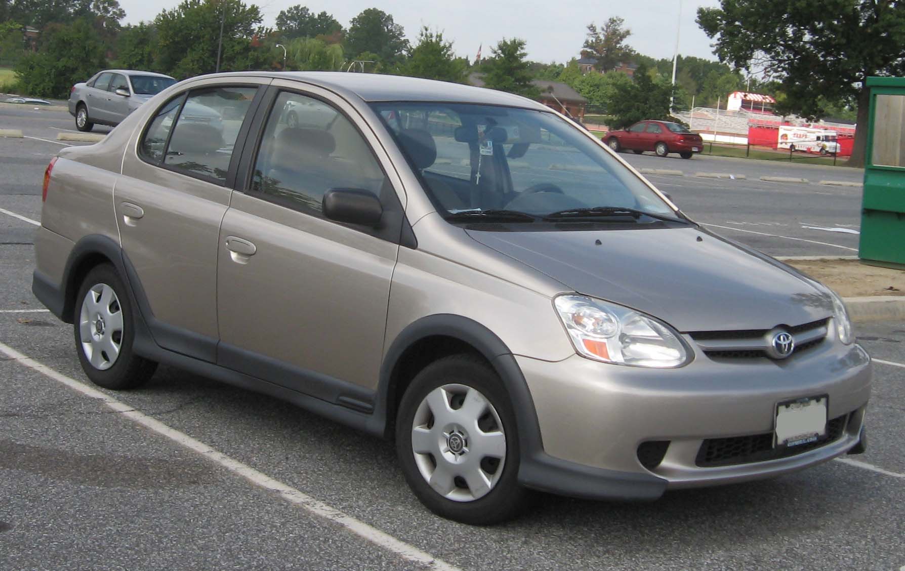 Toyota Platz 1999 - 2005 Sedan #2